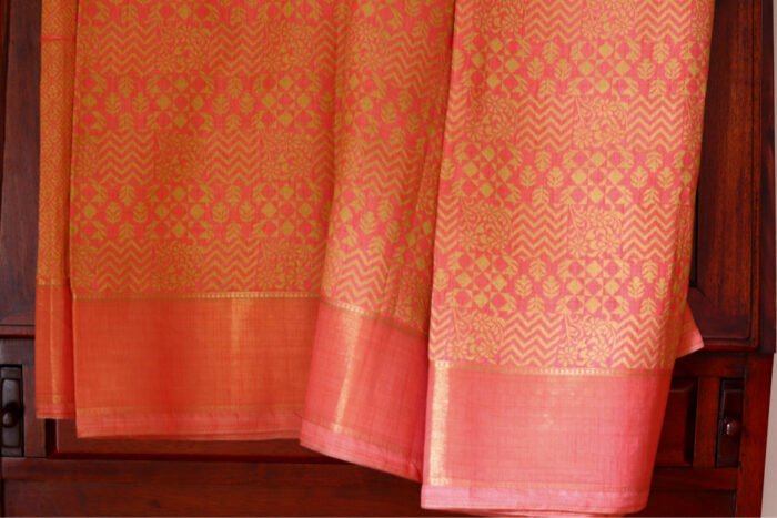 Handwoven Mysuru Silk Thread Brocade Saree in Peach - Image 4