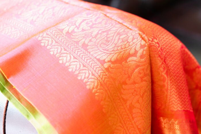 Pachai Elil (பச்சை எழில்): Pure handloom Kanchipuram (Kanjivaram) silk saree - Image 2