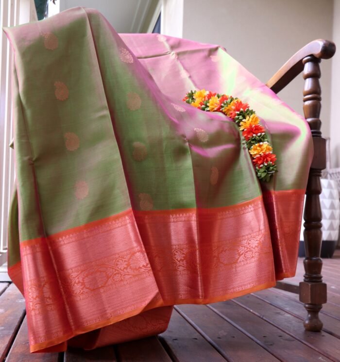 Pachai Elil (பச்சை எழில்): Pure handloom Kanchipuram (Kanjivaram) silk saree - Image 1