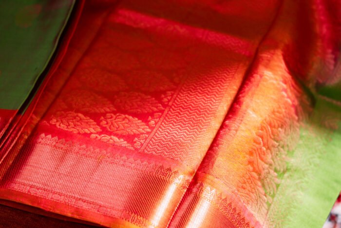 Pachai Elil (பச்சை எழில்): Pure handloom Kanchipuram (Kanjivaram) silk saree - Image 4