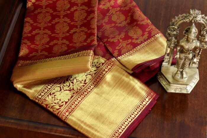 Manappen (மணப்பெண்): Pure handloom Kanchipuram (Kanjivaram) red silk saree - Image 3
