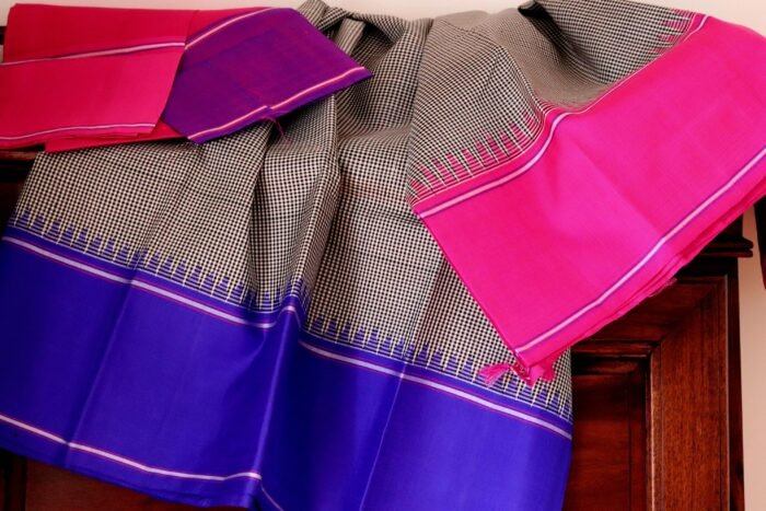 RadhaKrishna (ராதாகிருஷ்ணா): Pure handloom Kanchipuram (Kanjivaram) silk saree - Image 3